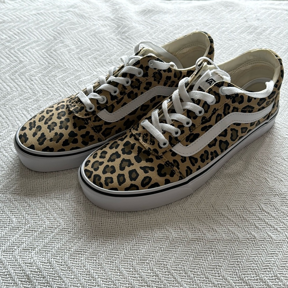 Vans Leopard print new with box. Women size 10.